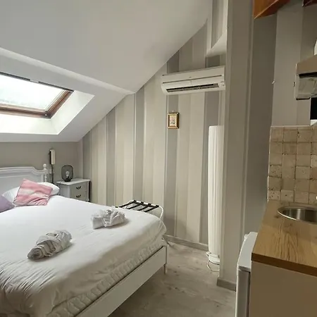 Studio 101 Dans Un 3 Etoiles Entierement Renove Apartment *